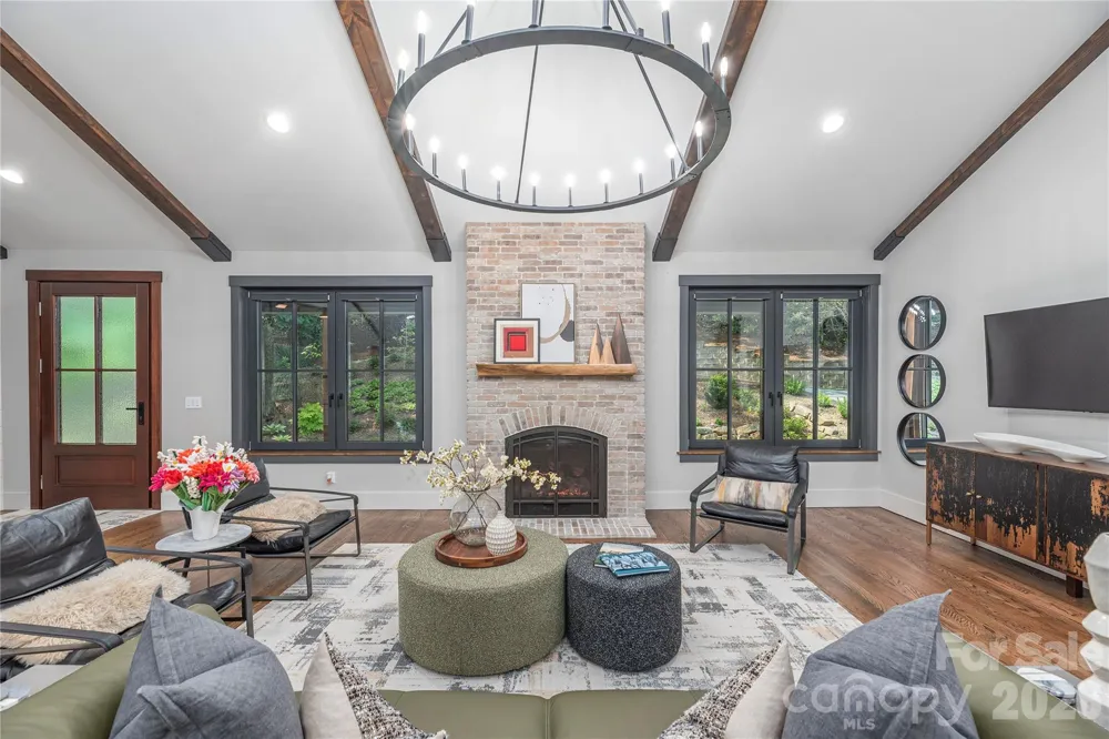 28 Garren View Drive Fairview, NC 28730