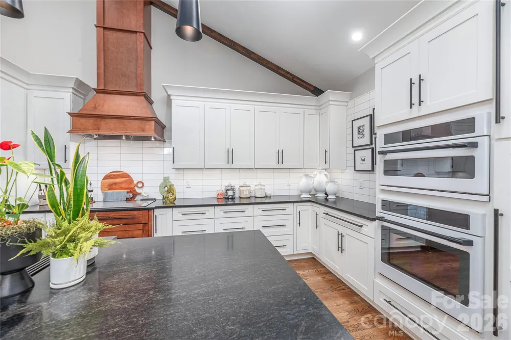 28 Garren View Drive Fairview, NC 28730