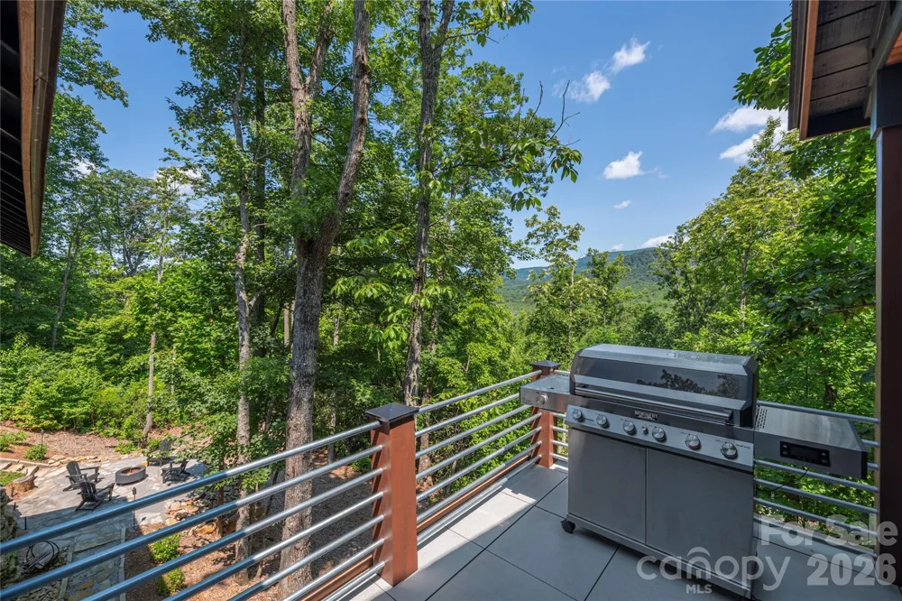 28 Garren View Drive Fairview, NC 28730