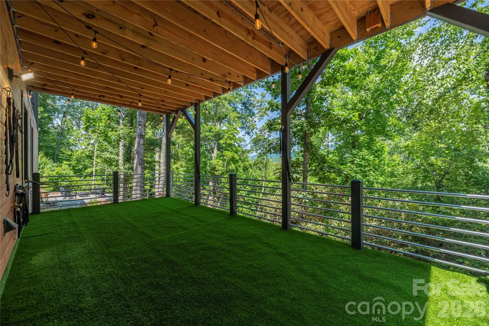 28 Garren View Drive Fairview, NC 28730