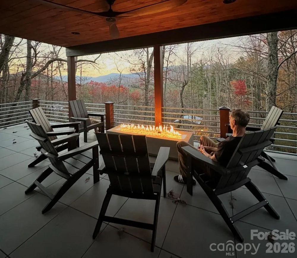 28 Garren View Drive Fairview, NC 28730