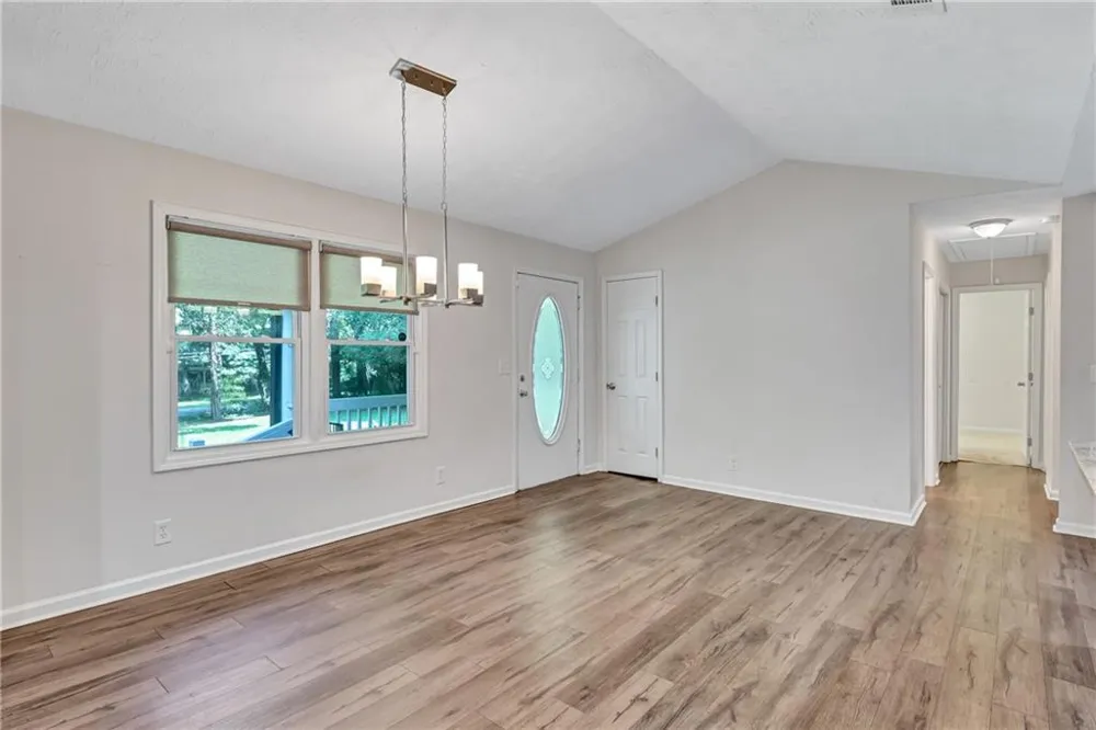 5772 Lilburn Stone Mountain Road Stone Mountain, GA 30087