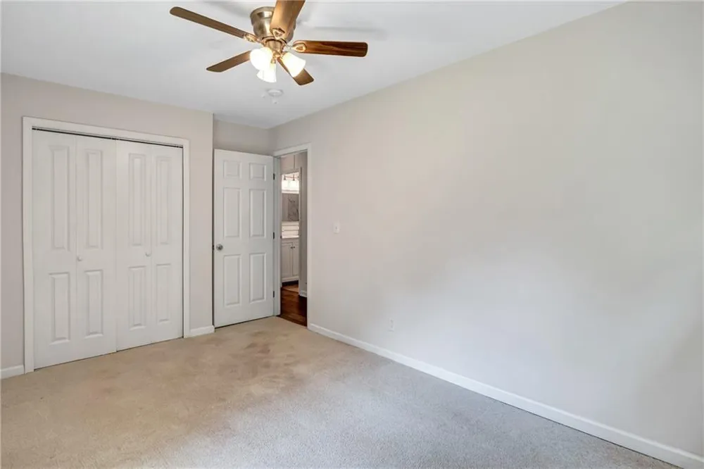 5772 Lilburn Stone Mountain Road Stone Mountain, GA 30087