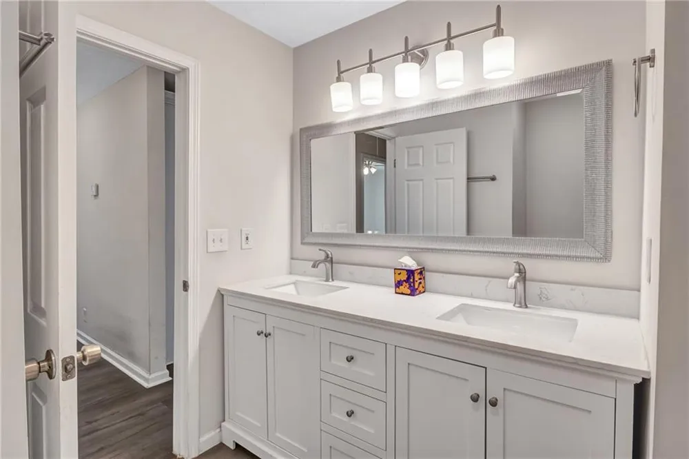 5772 Lilburn Stone Mountain Road Stone Mountain, GA 30087