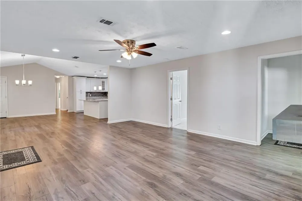 5772 Lilburn Stone Mountain Road Stone Mountain, GA 30087