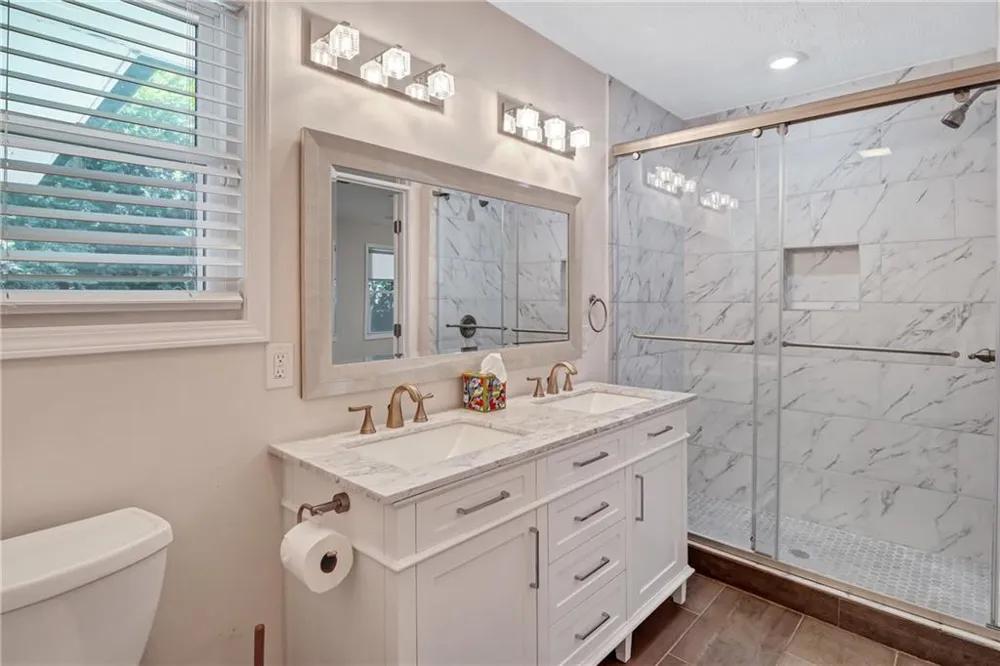 5772 Lilburn Stone Mountain Road Stone Mountain, GA 30087