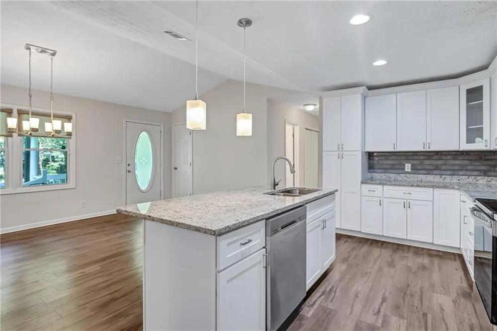 5772 Lilburn Stone Mountain Road Stone Mountain, GA 30087