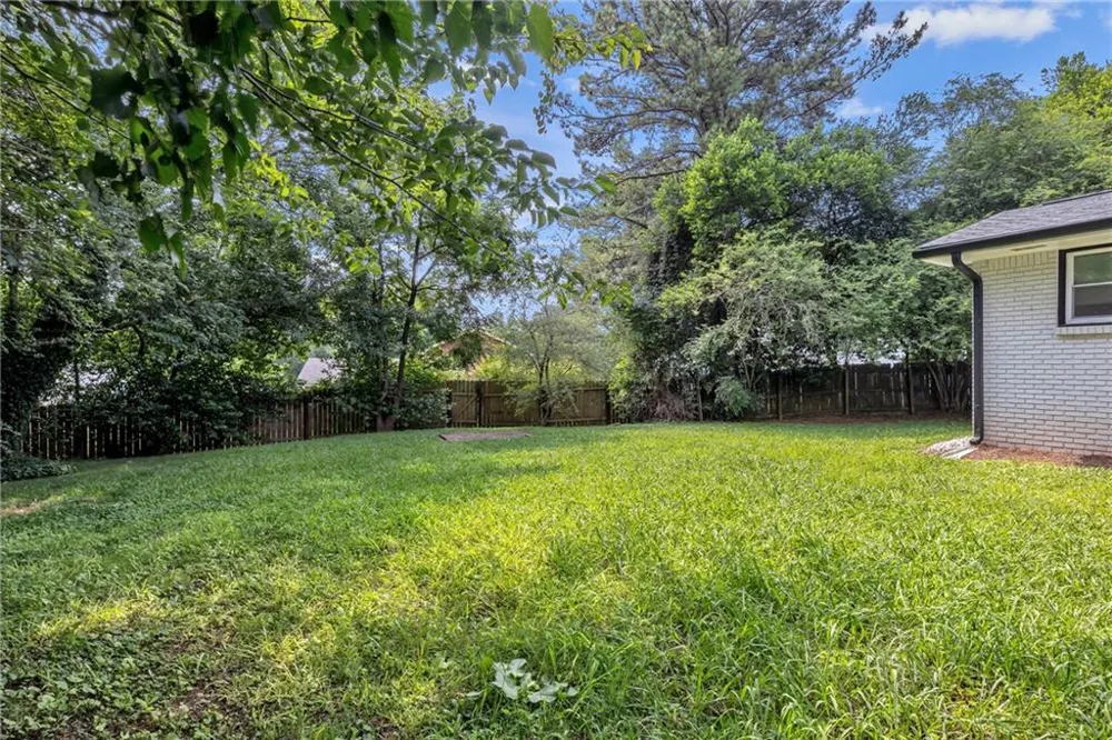 5772 Lilburn Stone Mountain Road Stone Mountain, GA 30087