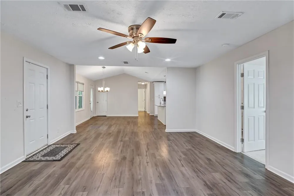 5772 Lilburn Stone Mountain Road Stone Mountain, GA 30087