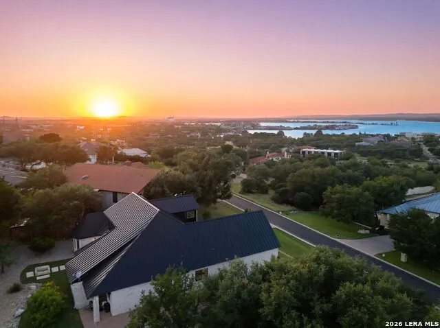 302 Left Ln Horseshoe Bay, TX 78657