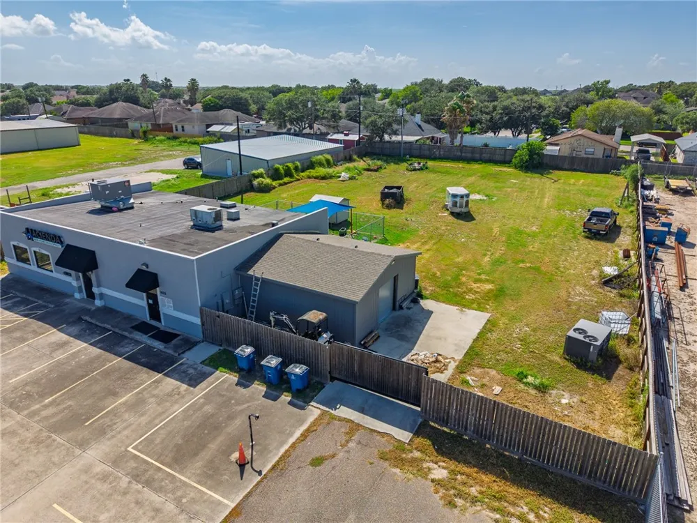 1615 Voss Avenue Odem, TX 78370