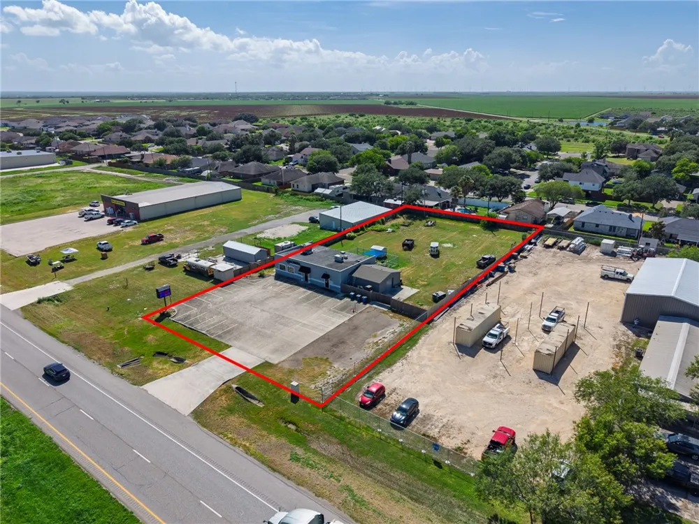 1615 Voss Avenue Odem, TX 78370