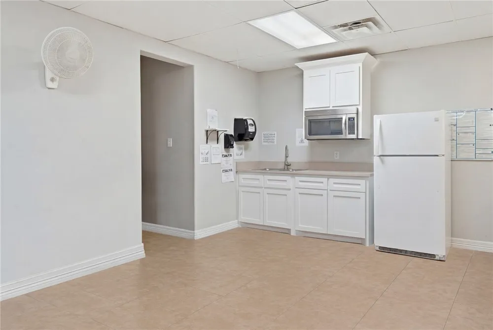 1615 Voss Avenue Odem, TX 78370