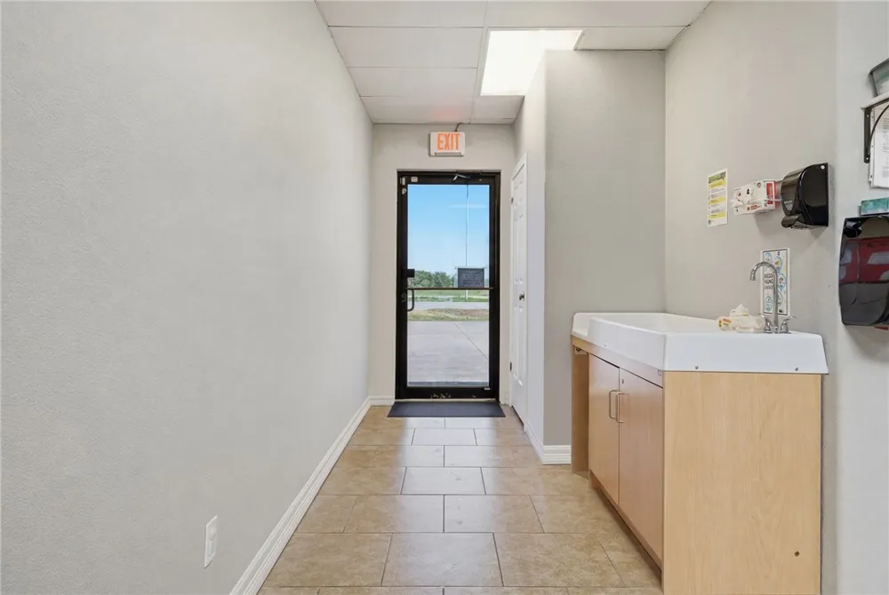 1615 Voss Avenue Odem, TX 78370
