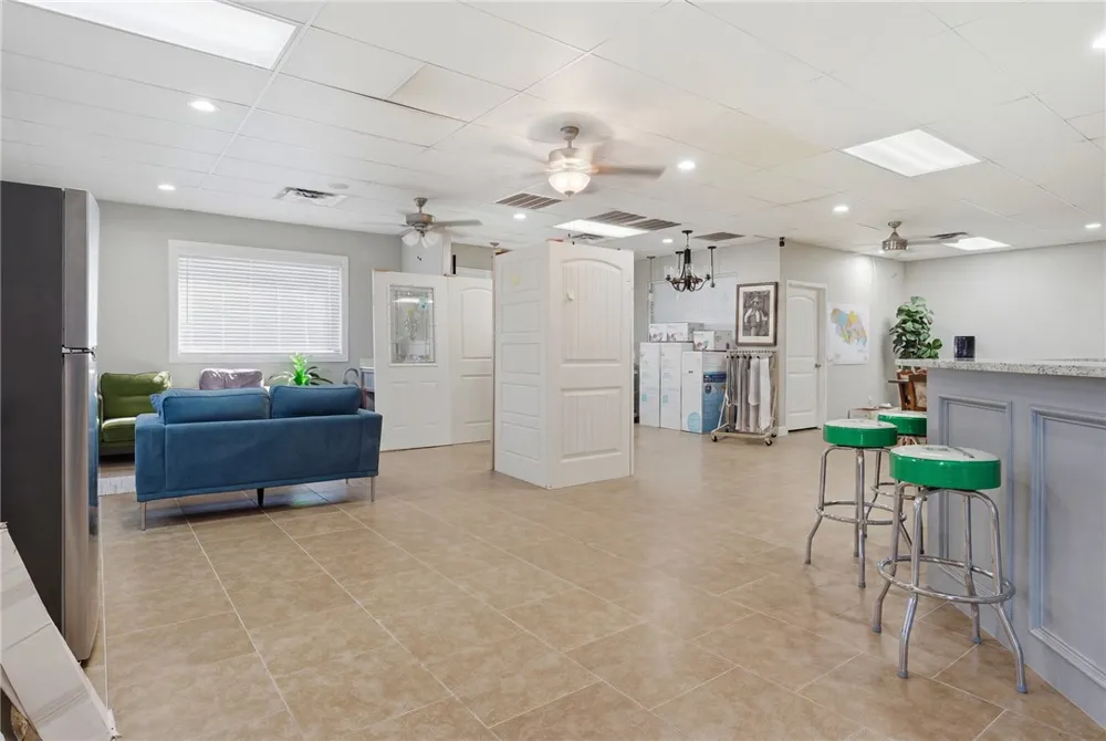 1615 Voss Avenue Odem, TX 78370