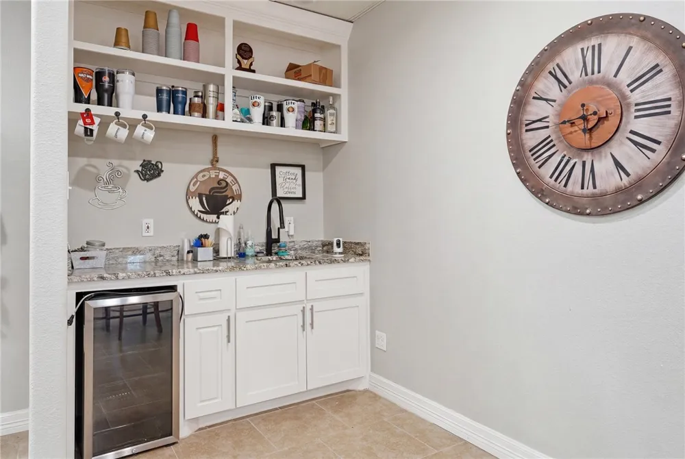 1615 Voss Avenue Odem, TX 78370