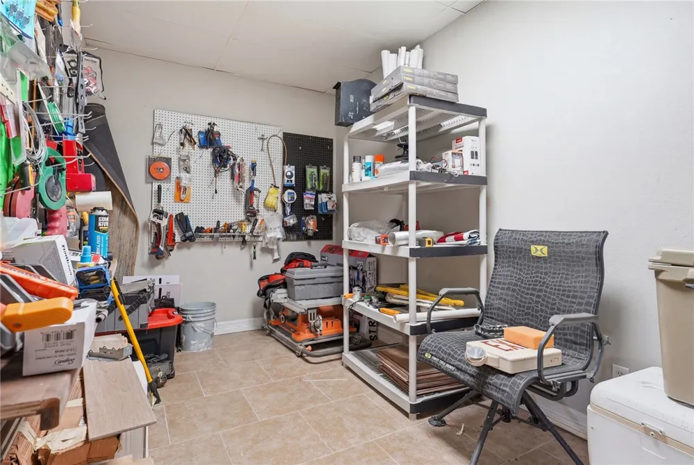 1615 Voss Avenue Odem, TX 78370