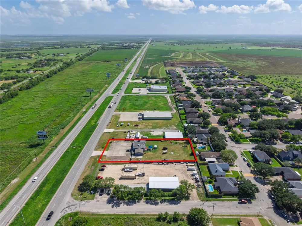 1615 Voss Avenue Odem, TX 78370