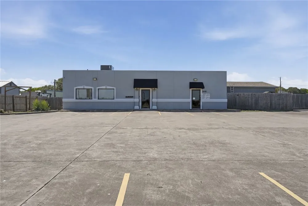1615 Voss Avenue Odem, TX 78370