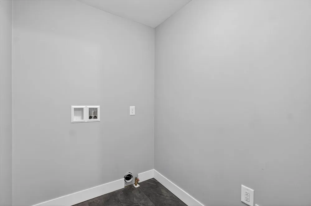5581 E Main Street Kalamazoo, MI 49048
