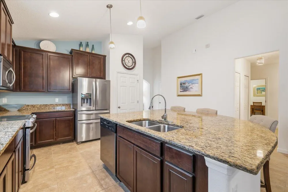 2024 Albany Terrace SW Vero Beach, FL 32968