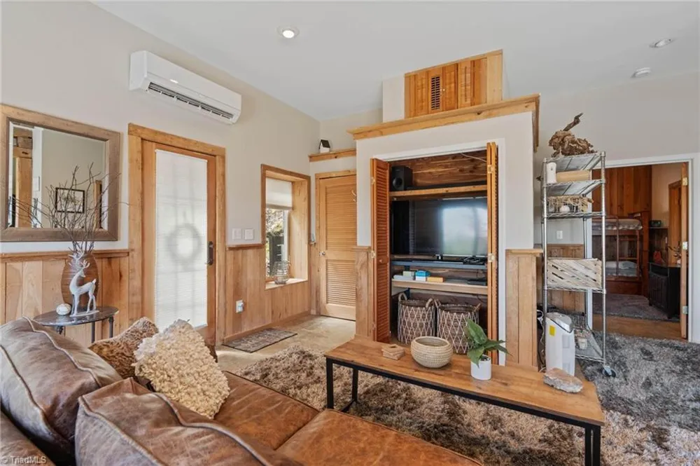 3086 Summit Road Purlear, NC 28665