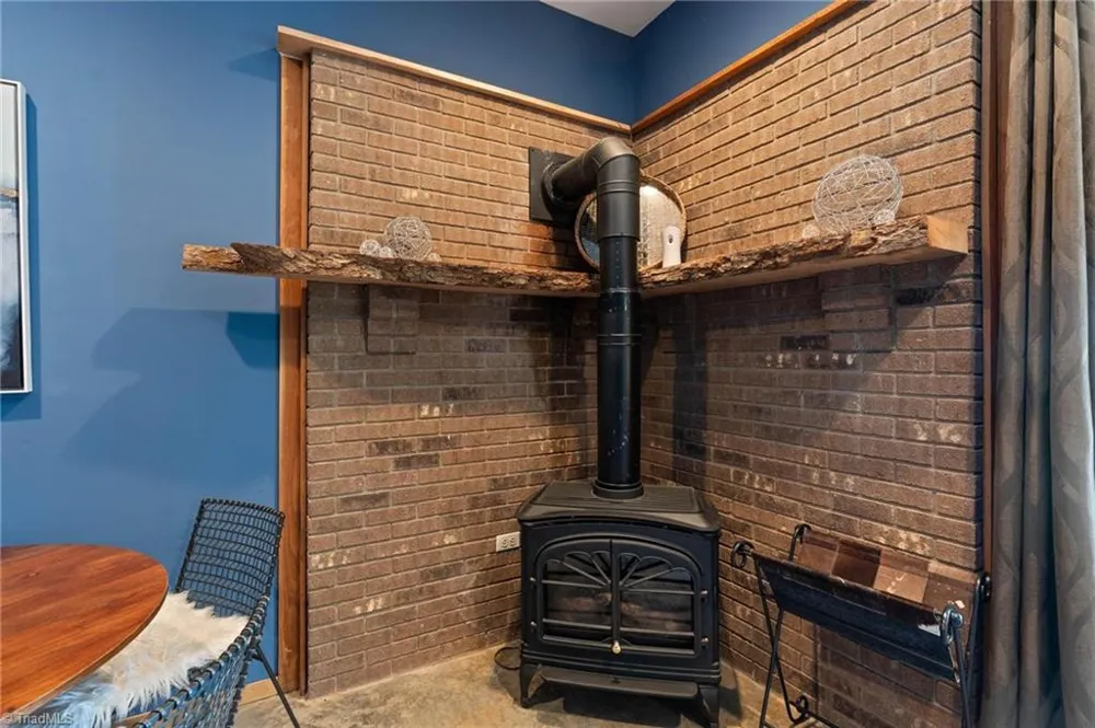 3086 Summit Road Purlear, NC 28665