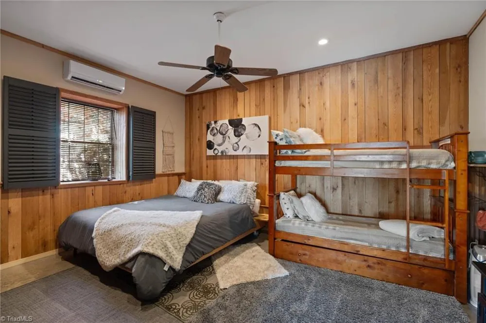 3086 Summit Road Purlear, NC 28665