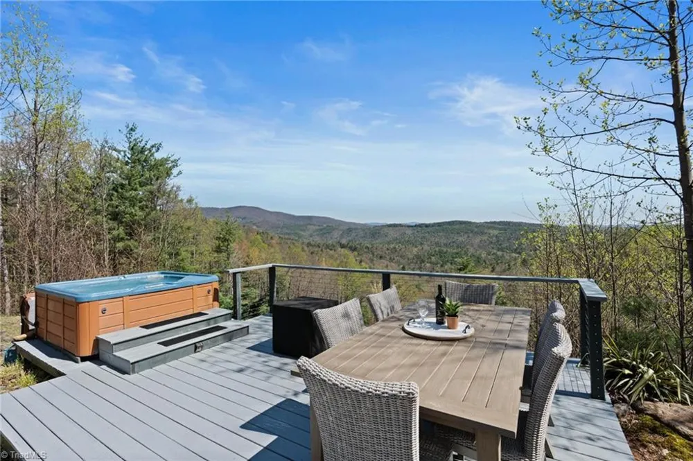 3086 Summit Road Purlear, NC 28665