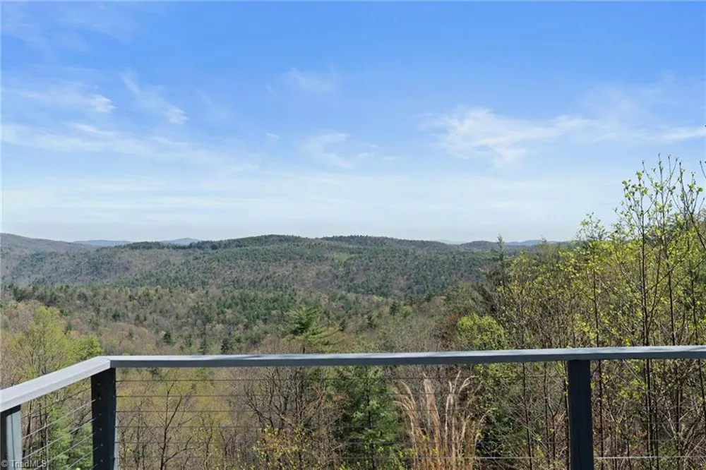 3086 Summit Road Purlear, NC 28665