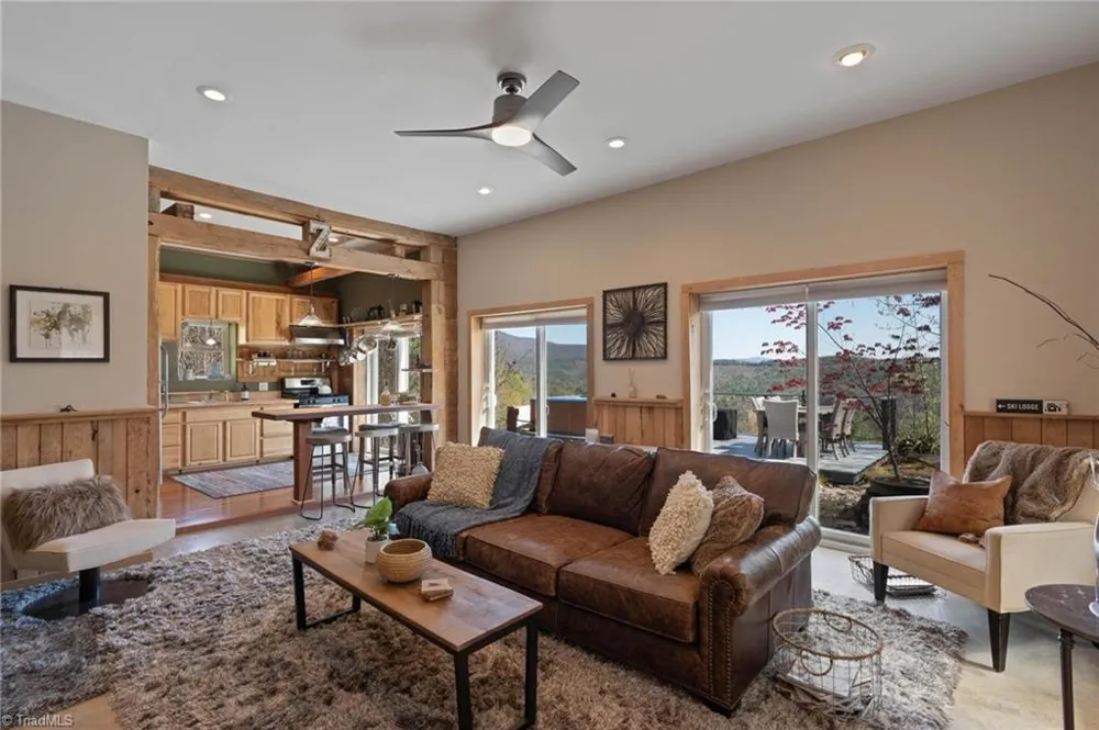3086 Summit Road Purlear, NC 28665