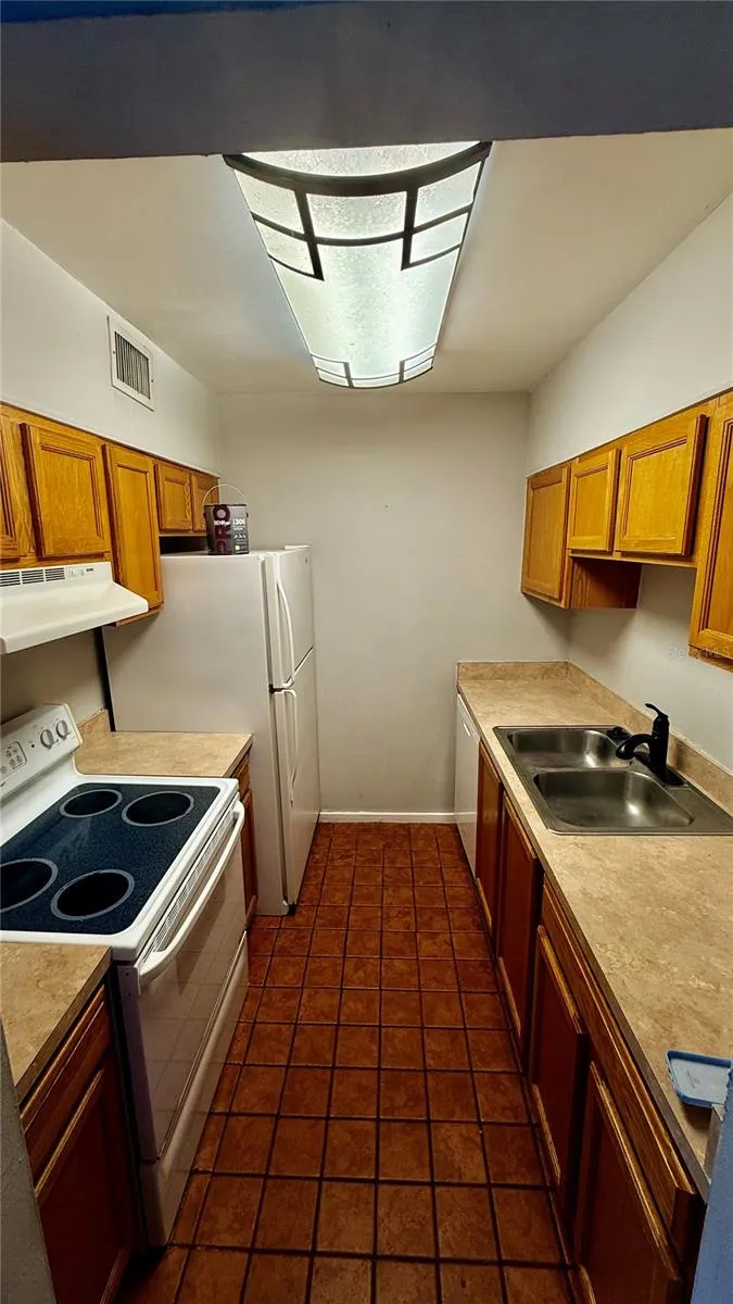 6519 W NEWBERRY ROAD #812 Gainesville, FL 32605