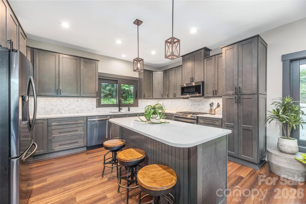 30 Garren View Drive Fairview, NC 28730