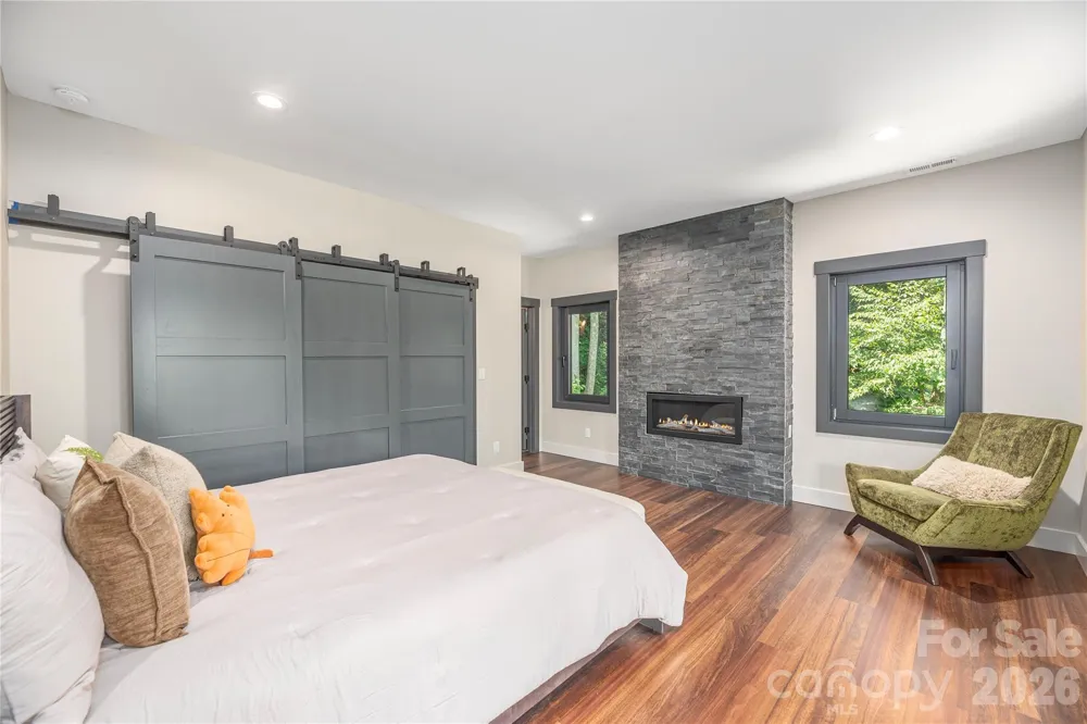 30 Garren View Drive Fairview, NC 28730