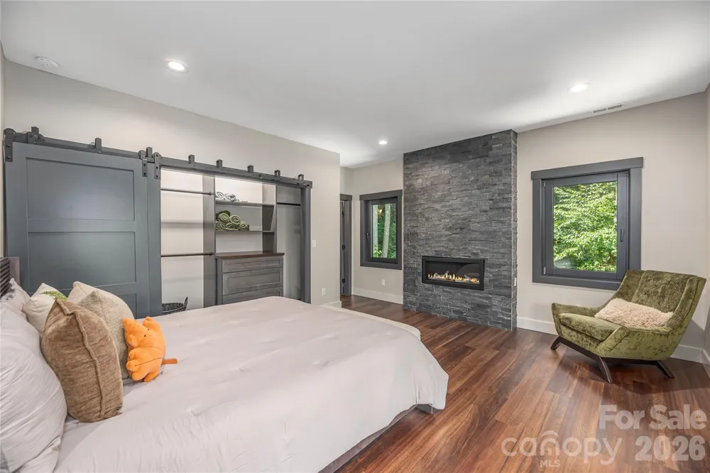 30 Garren View Drive Fairview, NC 28730