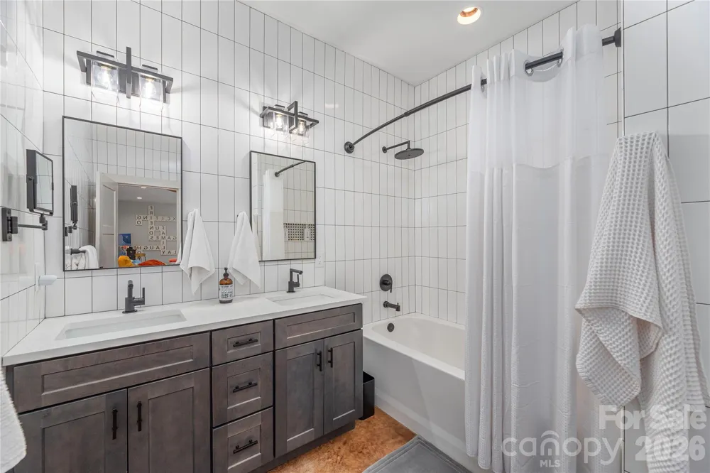 28 & 30 Garren View Drive Fairview, NC 28730