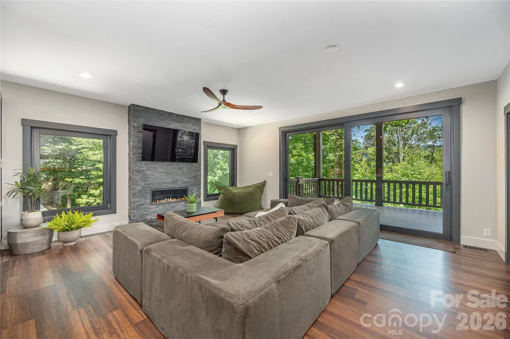 28 & 30 Garren View Drive Fairview, NC 28730