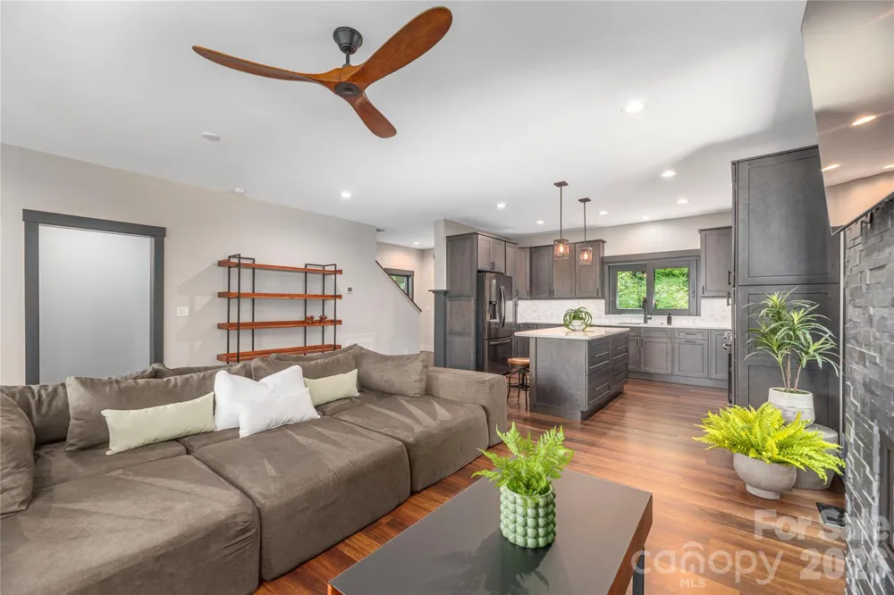 28 & 30 Garren View Drive Fairview, NC 28730