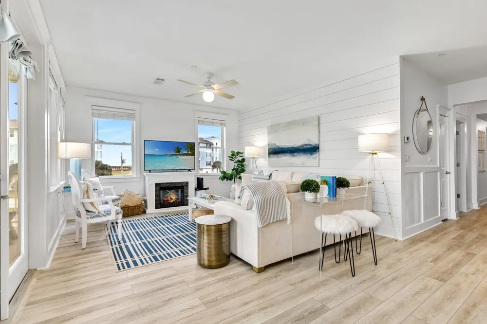 4231 Pointe West #103 Galveston, TX 77554