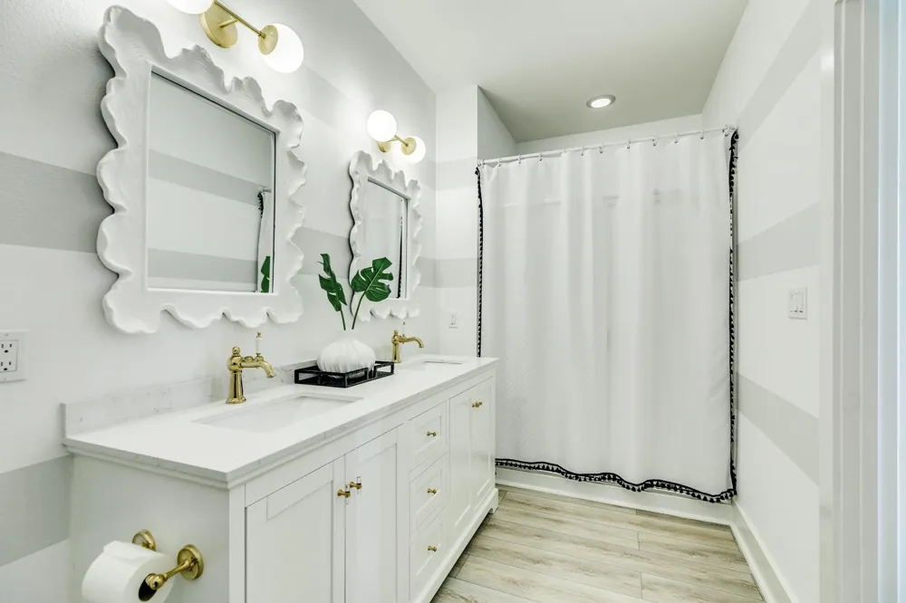 4231 Pointe West #103 Galveston, TX 77554