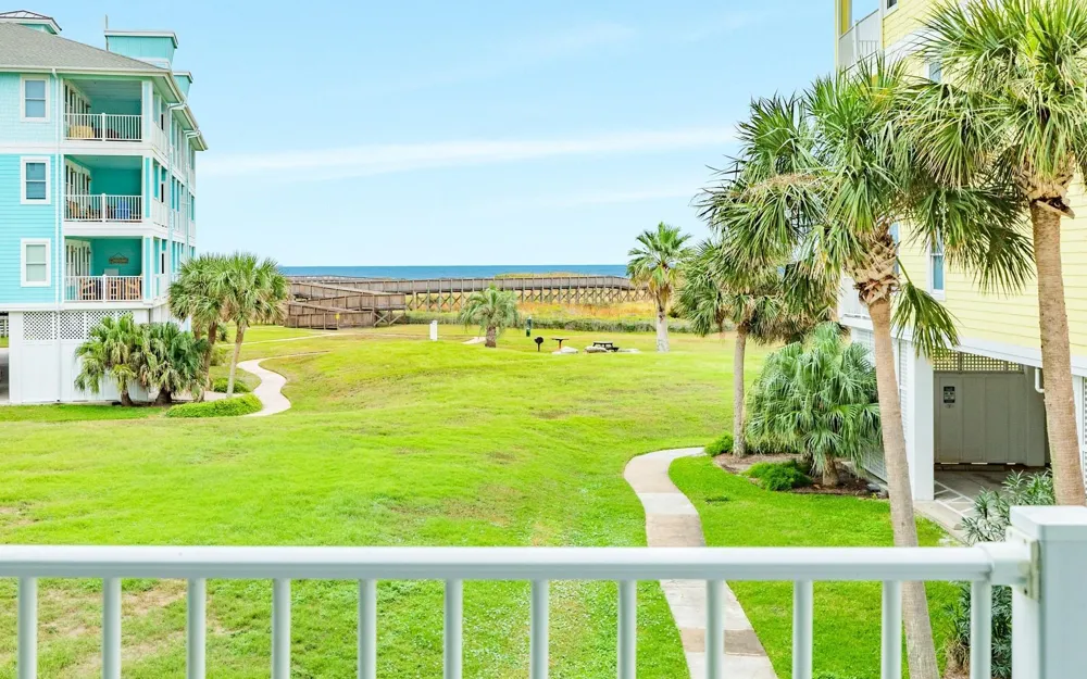 4231 Pointe West #103 Galveston, TX 77554
