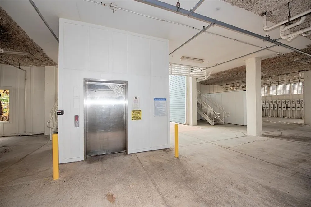 4231 Pointe West #103 Galveston, TX 77554