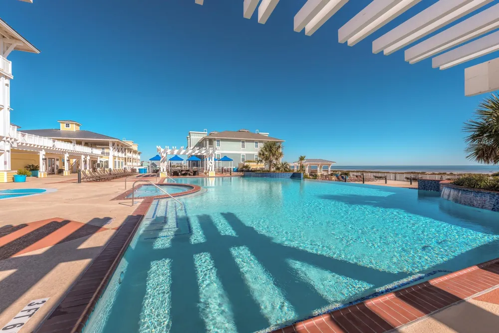 4231 Pointe West #103 Galveston, TX 77554