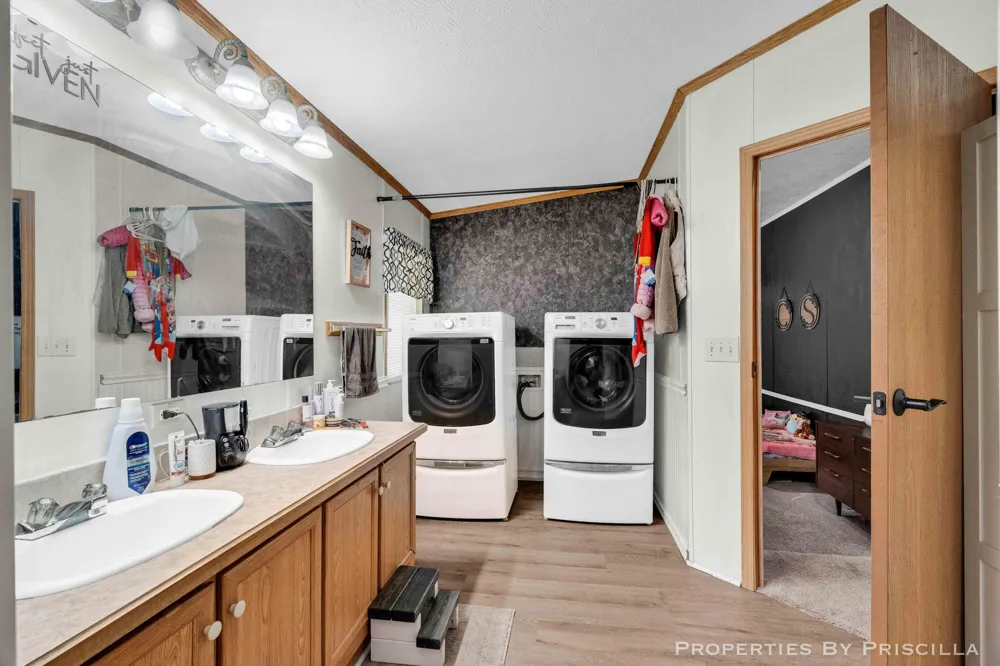 3766 Mary Avenue Big Prairie Township, MI 49337