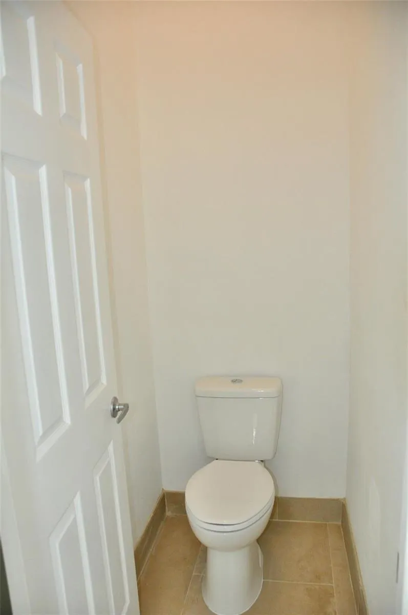 19496 S Whitewater Avenue Weston, FL 33332