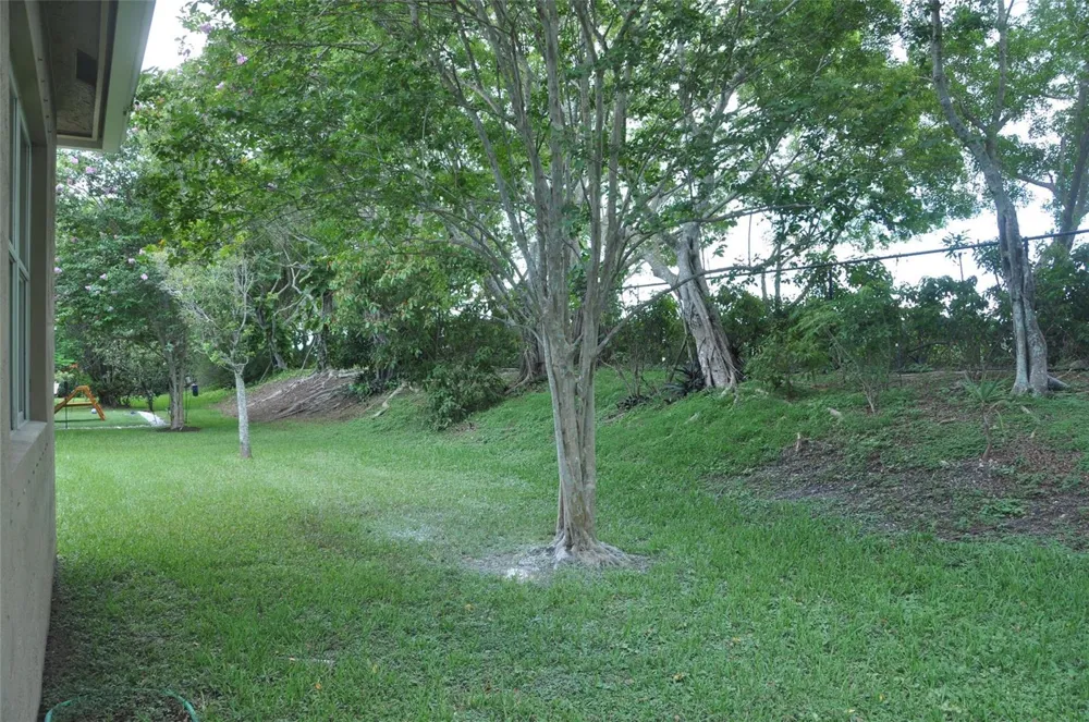19496 S Whitewater Avenue Weston, FL 33332