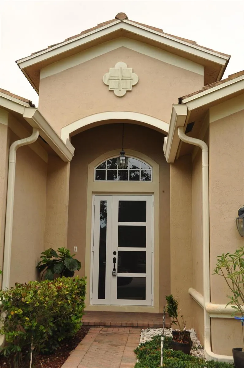 19496 S Whitewater Avenue Weston, FL 33332