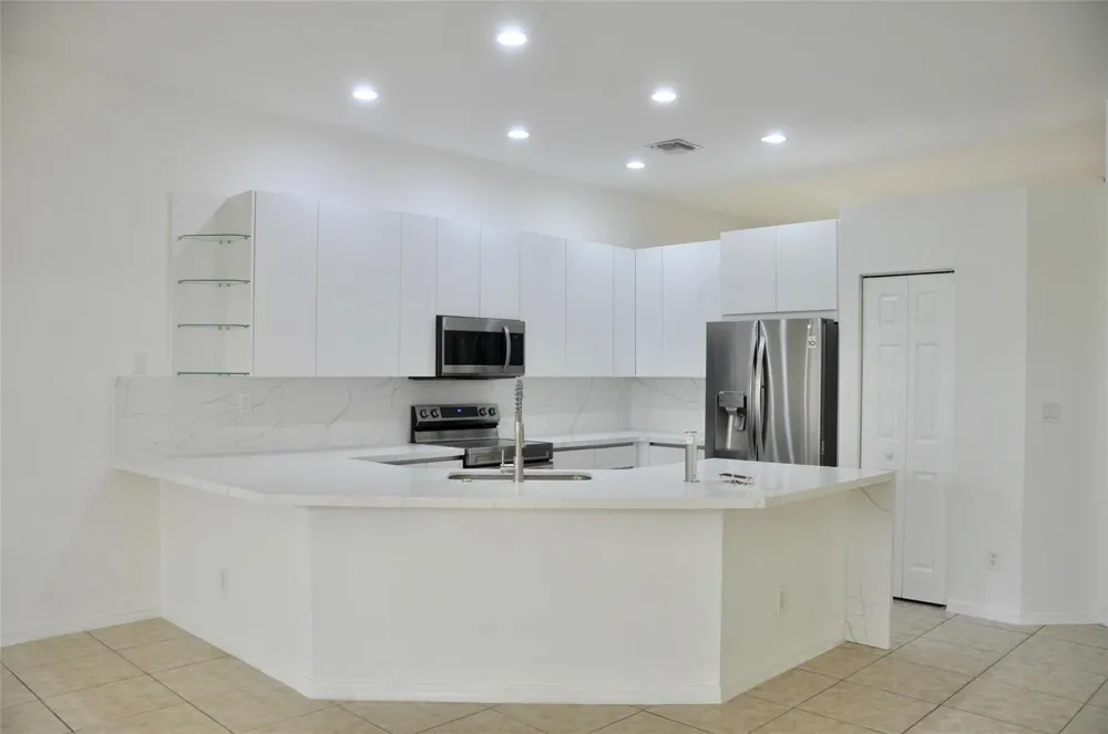 19496 S Whitewater Avenue Weston, FL 33332