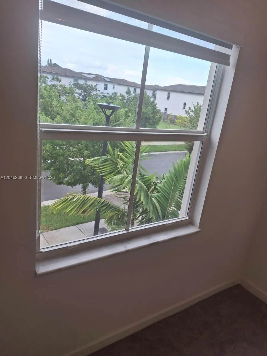 2439 NW 131st Cir Miami, FL 33167