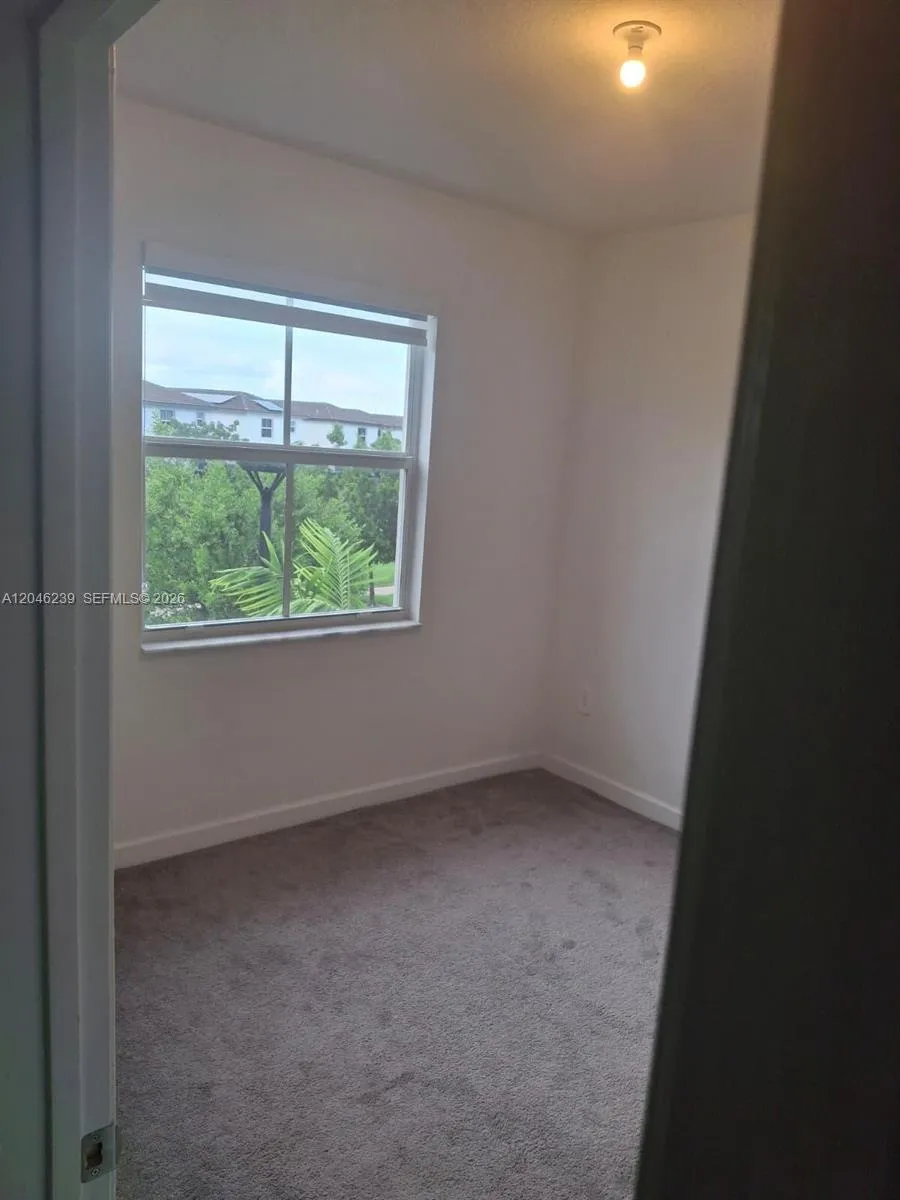2439 NW 131st Cir Miami, FL 33167